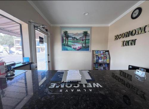 Santa Maria Hotel | Economy Inn