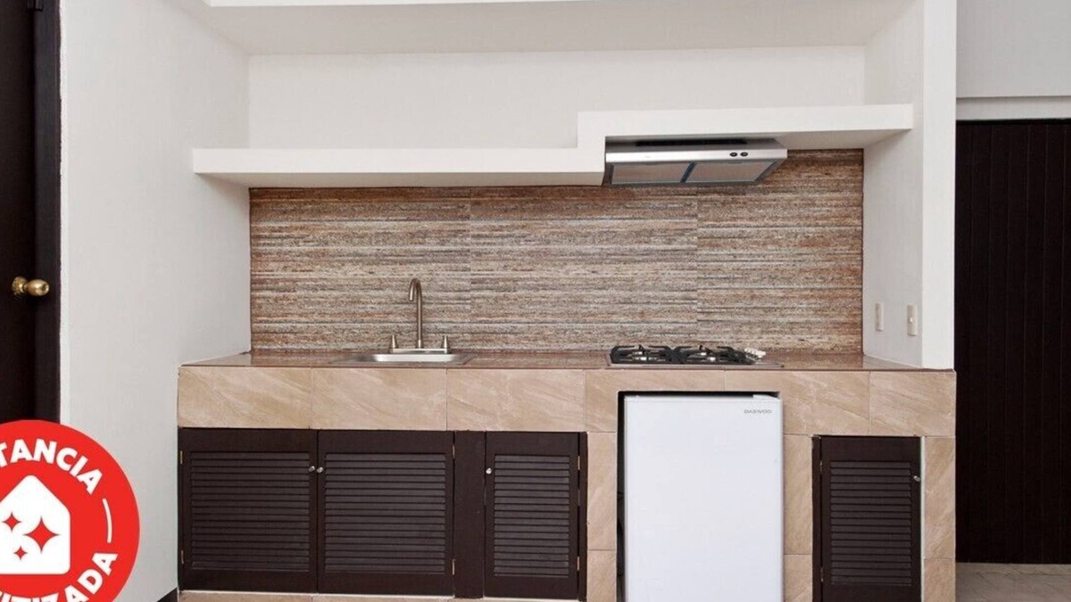 Contry Hotel | Econosuites Monterrey