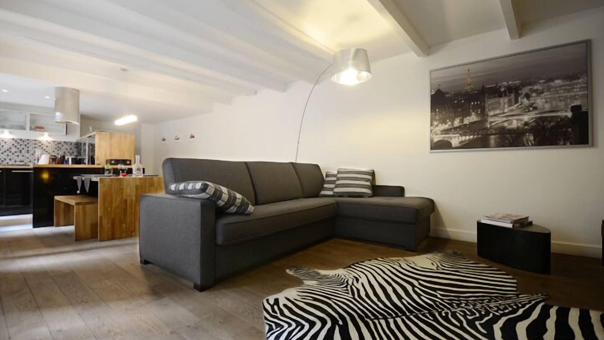 Paris City Center Apartment | Ecrin à Bijoux - Central and Charming apartment with A/C in historical property