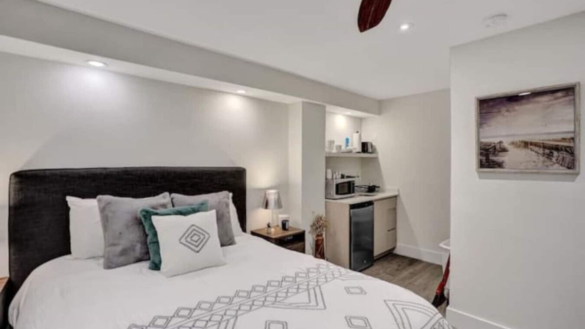 Barrier Island Apartment | Eden Escape: Walk to FLT Beach - 1105
