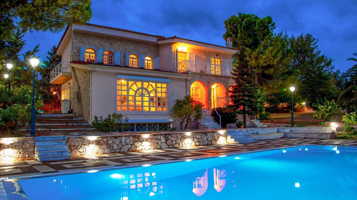 Oropos Villa | Eden Garden 3BR villa with Pool by JJ Hospitality