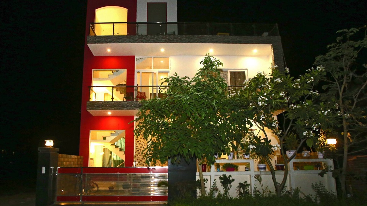 Palanpur Villa | Eden Villa is a fantastic place to chillout, celebrate and be on a vacation.