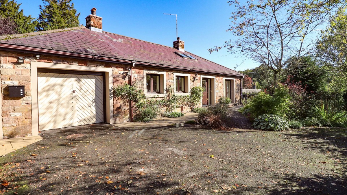 Penrith House | EDENCROFT, family friendly, character holiday cottage in Greystoke