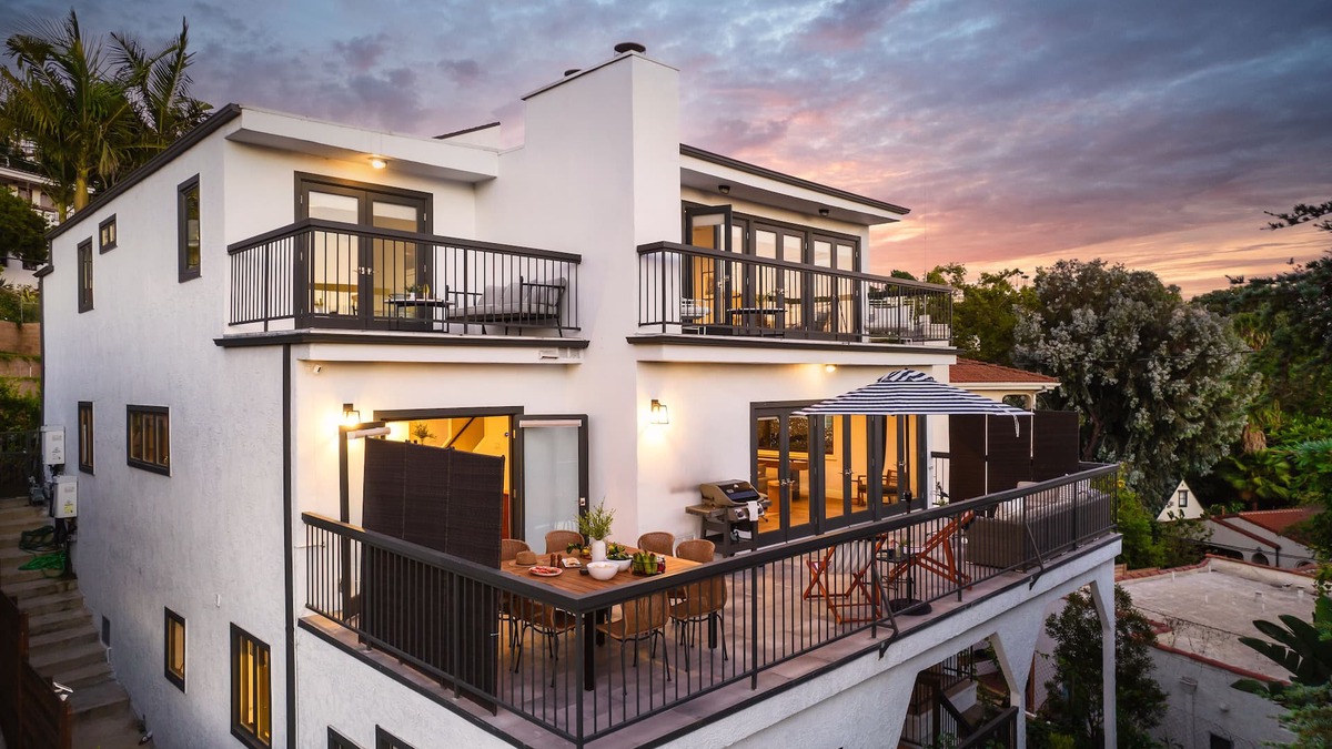 Los Feliz House | Edendale by AvantStay | Urban Hilltop Oasis w/Amazing Views in <3 of Los Feliz