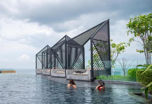 Pattaya Bay Apartment | Edge Central Pattaya-Skyline Retreat