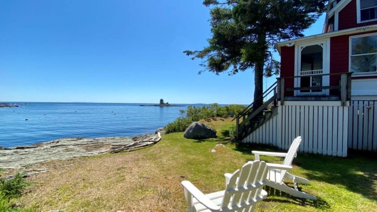 Ocean Point Cabin | Edge Of The Sea | 3 Bed, 2 Bath