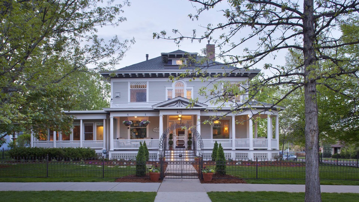 Old Town West Hotel | Edwards House