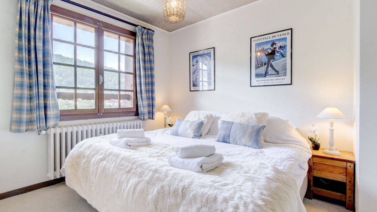Morzine Apartment | Egralets is spacious and comfortable self-catered apartment in a great location