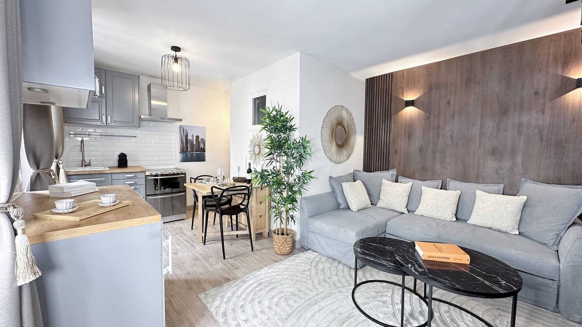 Passy Apartment | Eiffel Tower: Unique Parisian Duplex