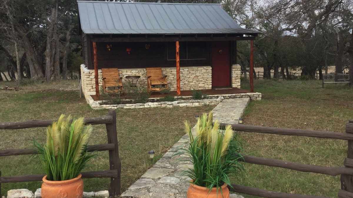 Comfort Cabin | EL Amanecer Cabin in Chile, Texas