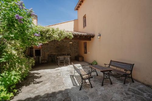 Neila de San Miguel House | El Capricho De Ana