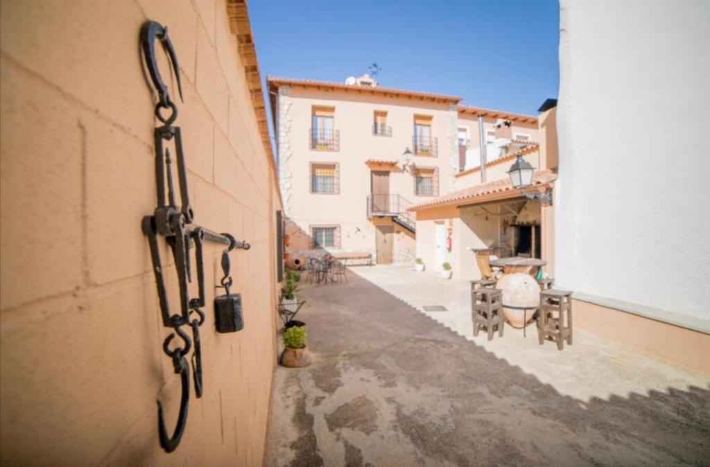 Horcajada de la Torre House | El Capricho de Horcajada