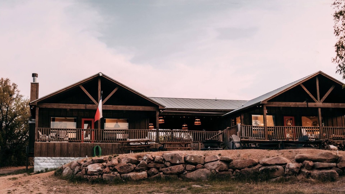Llano County Cabin | El Castell on the Llano River [Cabins C + D]