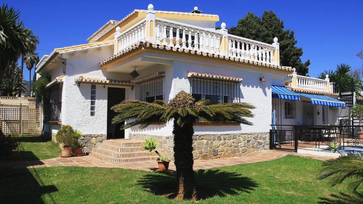 Benalmadena Costa Villa | El Descanso - by Costadelsolholiday FAMILY VILLA BY MARINA heated private pool!