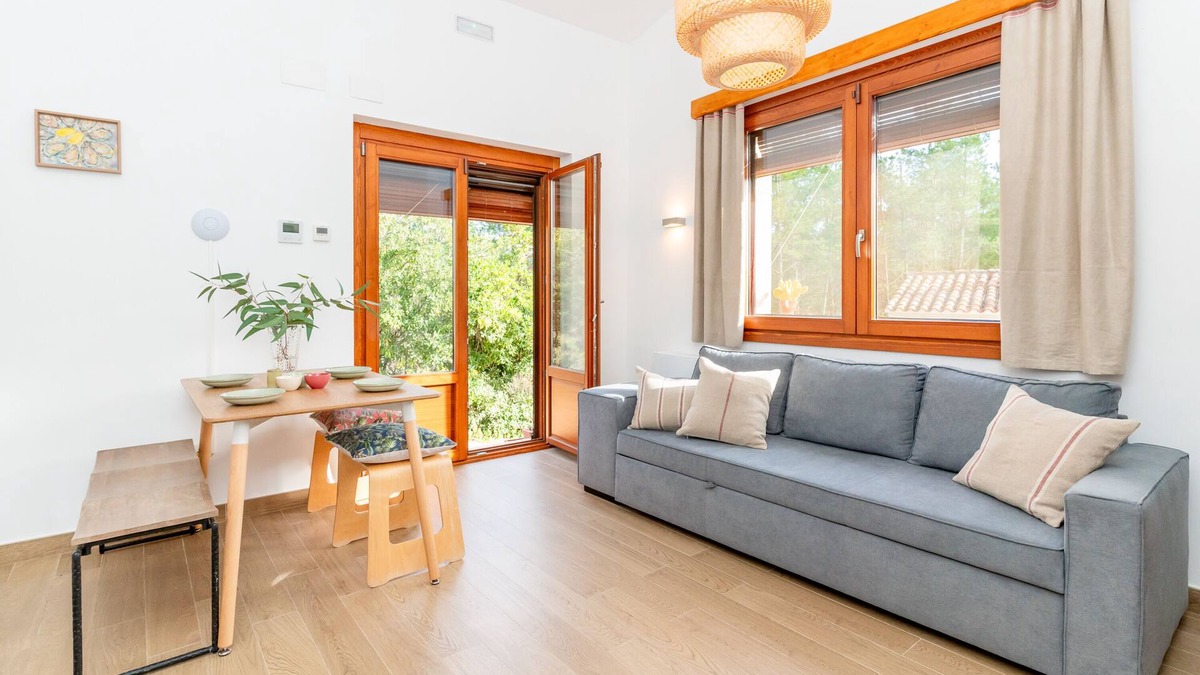 Can Ginebre Apartment | El Huerto - Spacious apartment inside Masia