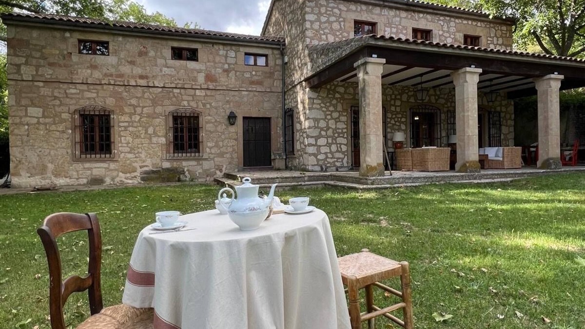 Cabrerizos House | El Huerto de Fray Luis de León