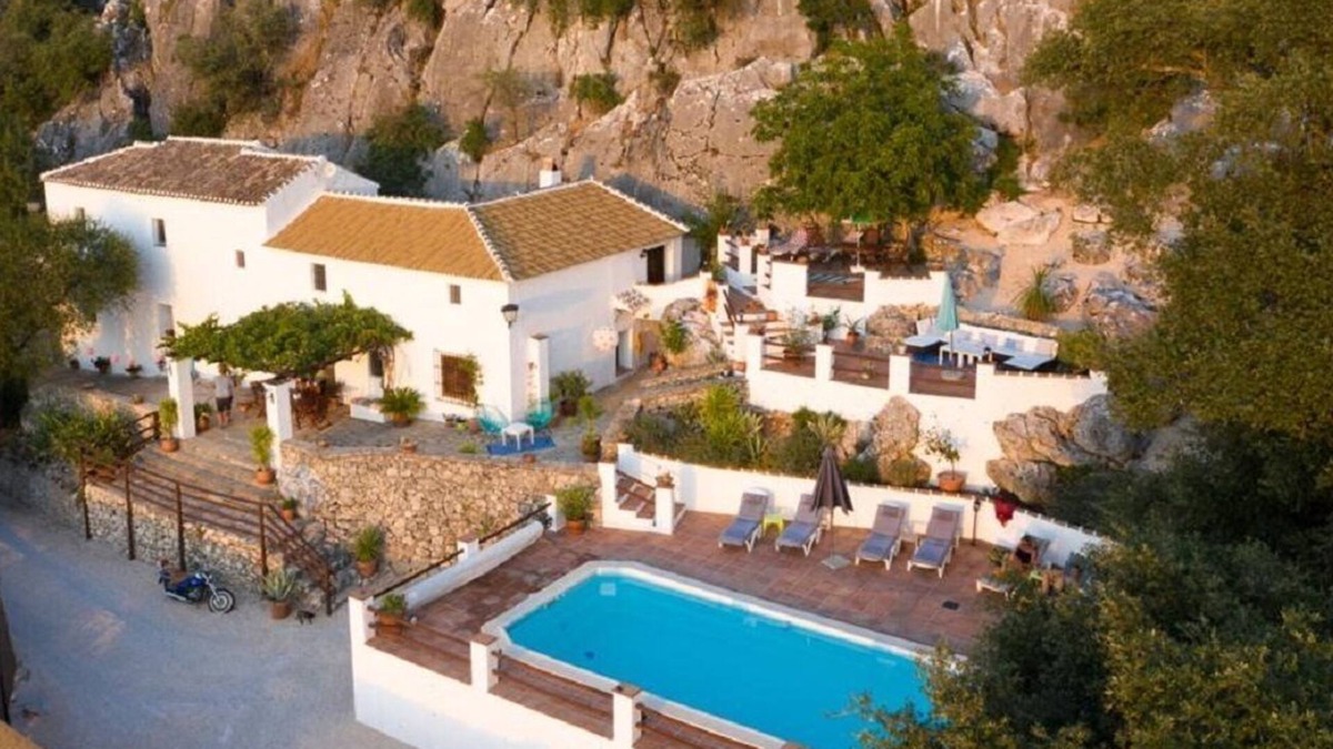 Villanueva del Trabuco Apartment | El Nogal, Self catering in traditional cortijo with stunning views in Andalucia