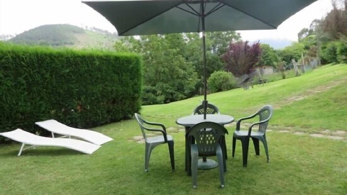 Soto de Luina Cottage | El Otero Apartments 2 bedrooms with garden and balcony