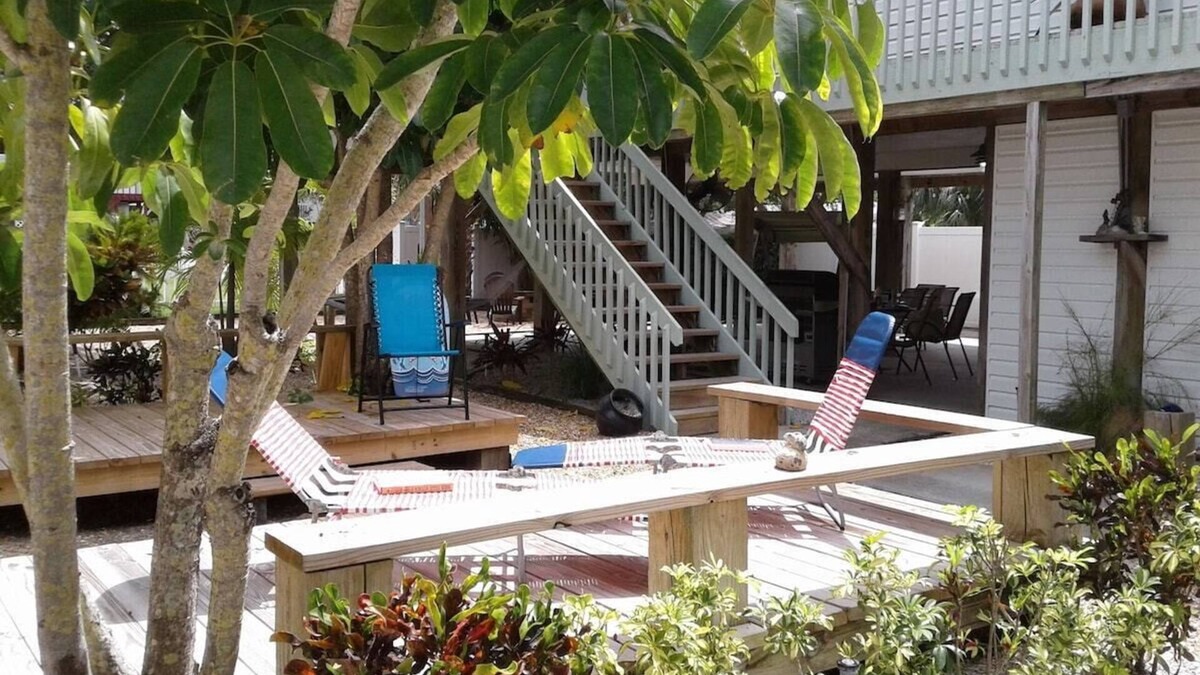 Indian Rocks Beach Apartment | El Palmar Cottages LLC Unit I