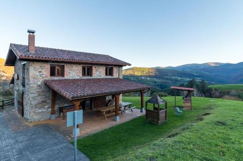 Rozas House | El Paraiso del Yayo