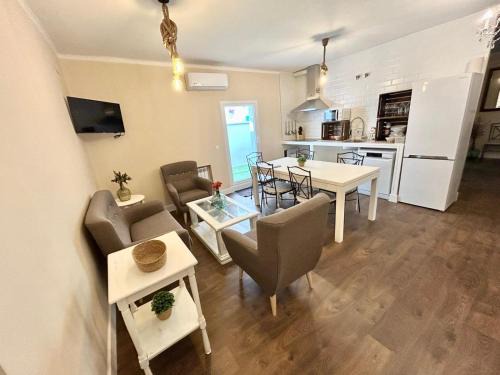 Avila Apartment | el piso del patio chico