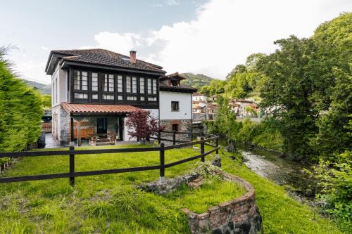 Soto de Cangas House | El Reinazu