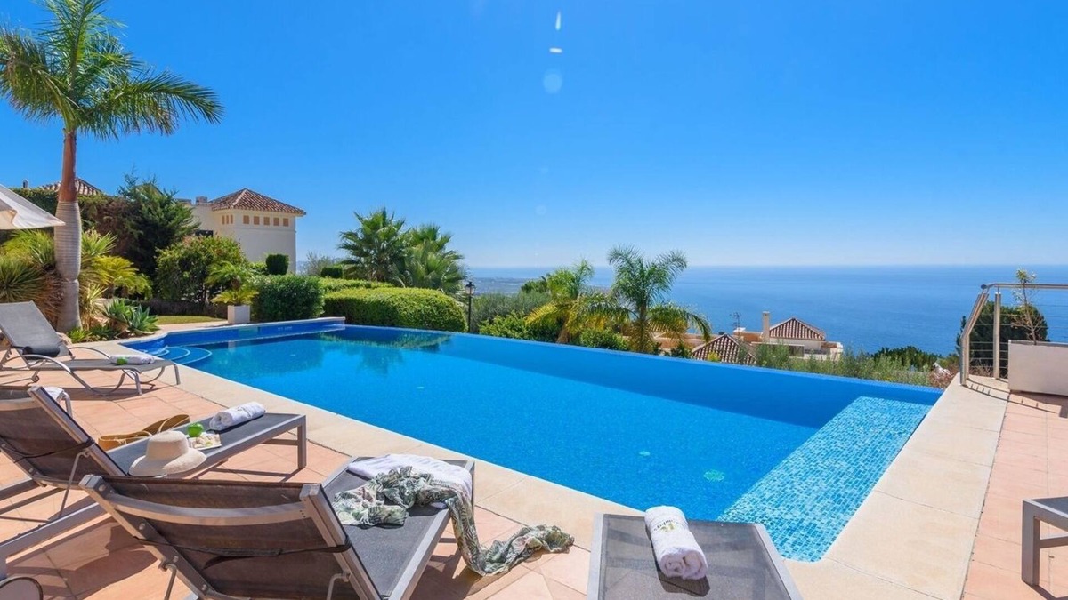 Salobrena Villa | El Sueño Blanco Salobreña by Ruralidays