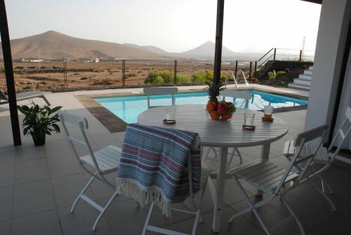 Nazaret House | EL TUCAN, Vistas en 3 dormitorios y piscina