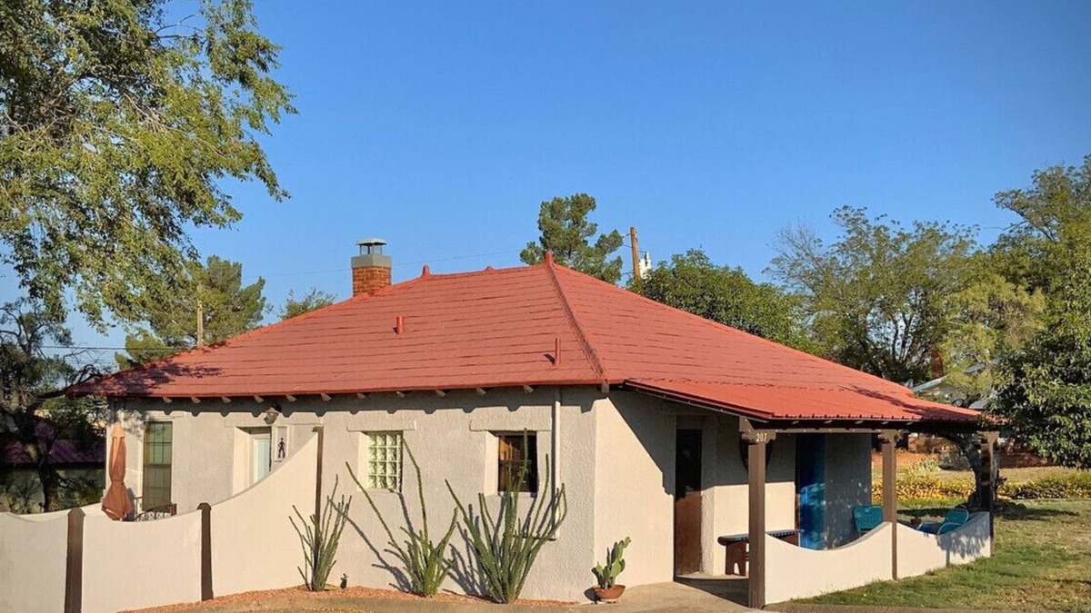 Alpine House | El Viejo Adobe - Across from Sul Ross campus!