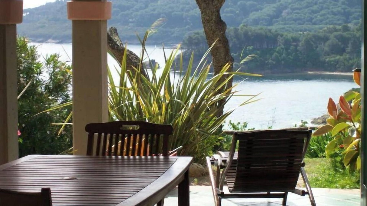Naregno Apartment | Elba Island villa on the sea with sandy beach surrounded by green park Arc.T