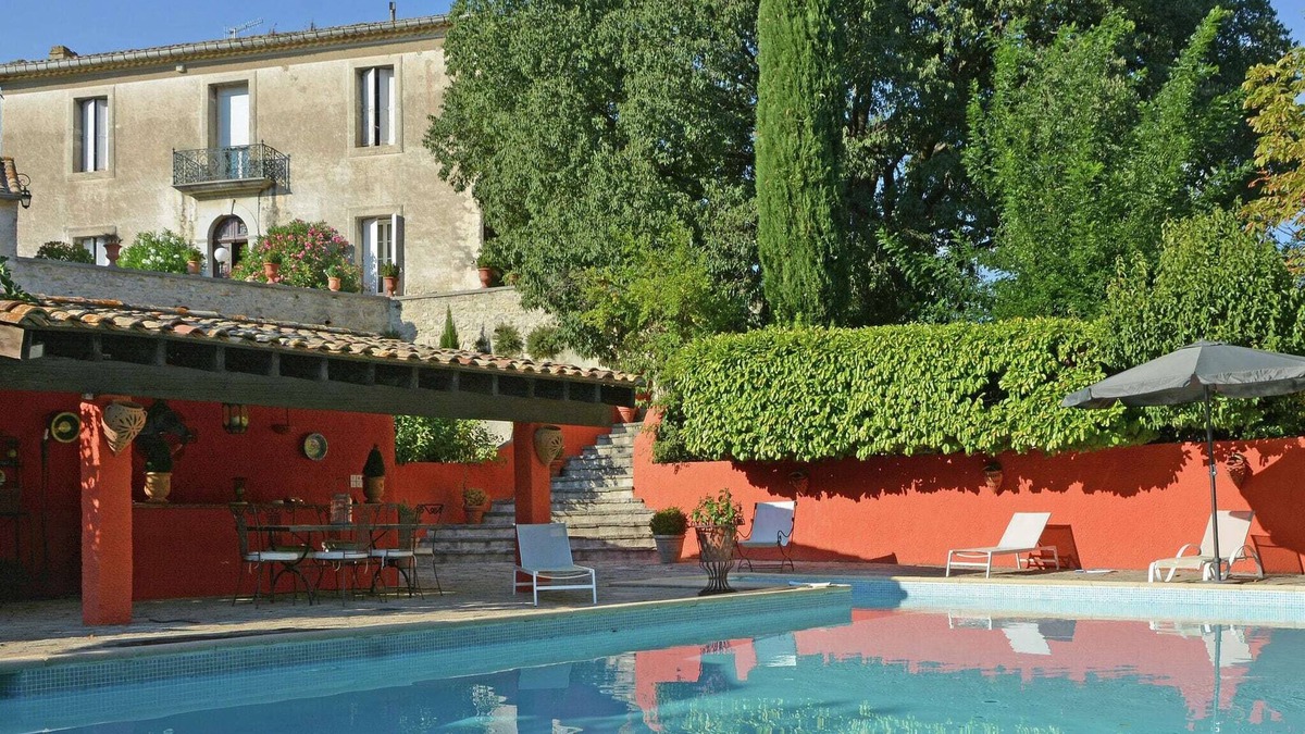 Saint-Mathieu-de-Treviers Villa | Elegant house with swimming pool in Hérault