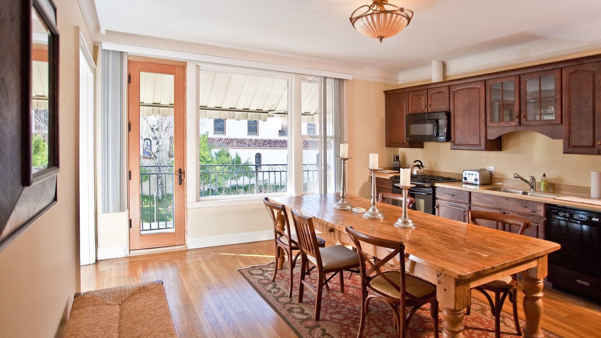 Sonoma House | Elegance & Charm 2 blocks to Sonoma Square, from 249 off season