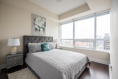 Willowdale Apartment | Elegance In peonies 23 Floor 1Br Free parking