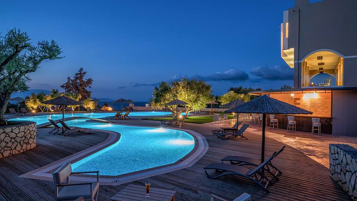 Planos Hotel | Elegance Luxury Executive Suites - Adults Only