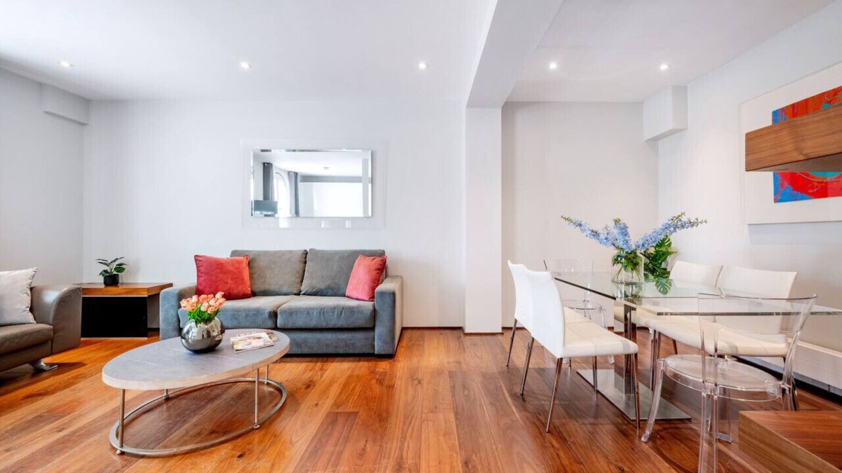 Queen's Gate Apartment | Elegant 2 Bedroom in South Kensington