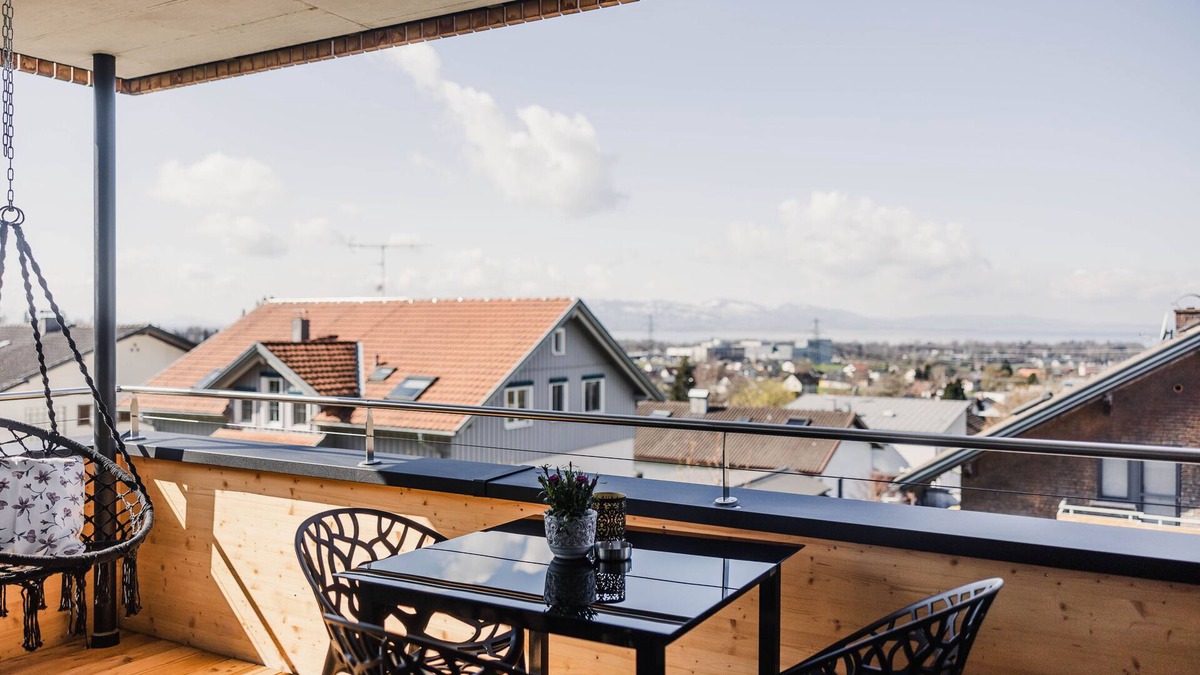 Hoerbranz Apartment | Elegant 2-room vacation apartment (2nd floor) with 49sqm & covered balcony (10sqm)