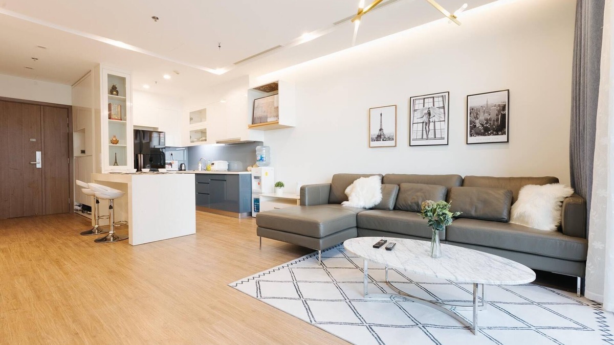 Ngoc Khanh Apartment | Elegant 2BR Metropolis – Fully Equipped, Great Location!