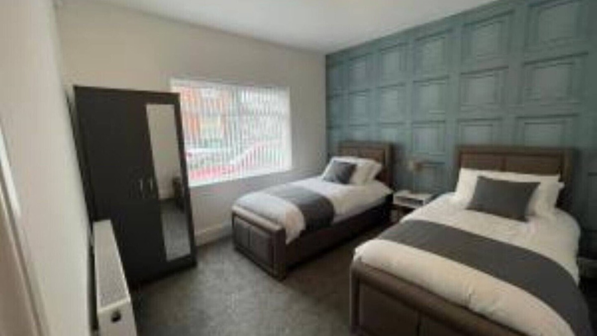 Cradley Apartment | Elegant 3 Bedroom Apartment