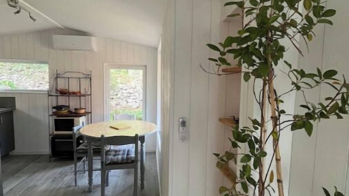 Causse-de-la-Selle Other | Elegant 34 m2 Mazet in the garrigue with Wifi and air conditioning.