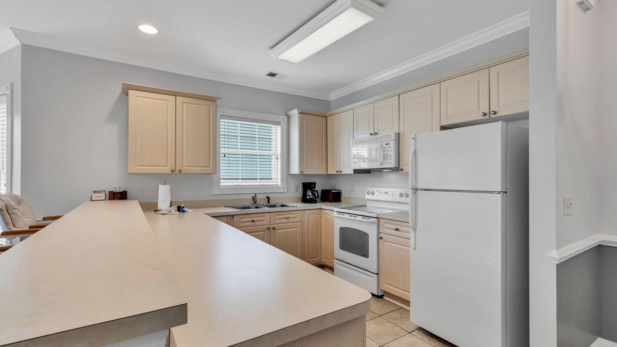Central Myrtle Beach Condo | Elegant 3BR Condo at Magnolia Pointe