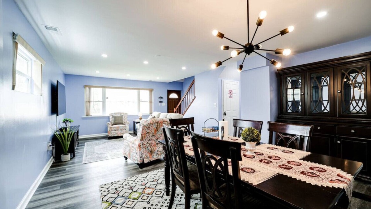 Seminary Hill Apartment | Elegant 4 Bd with Office parking and E.V Charger