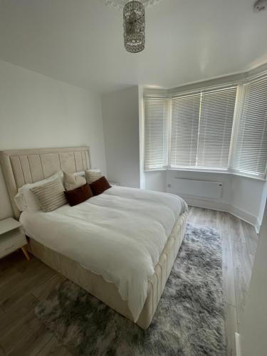 Croham House | Elegant 4-Bed Victorian Home