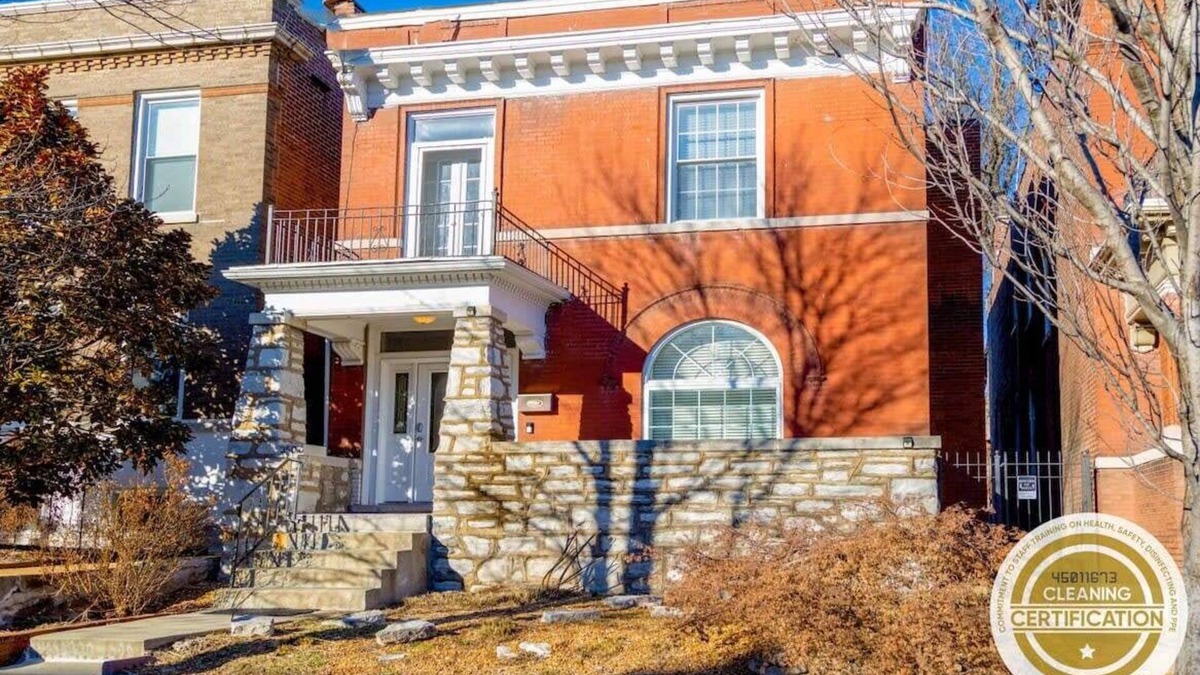 Tower Grove East House | Elegant 6BR/4BA Family Home w/Garage/ABODEbucks