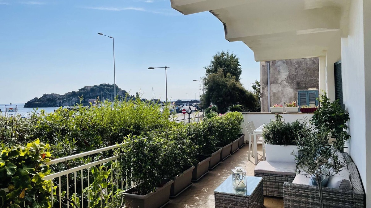Aci Trezza Apartment | Elegant and bright apartment with terrace on the waterfront of Aci Trezza