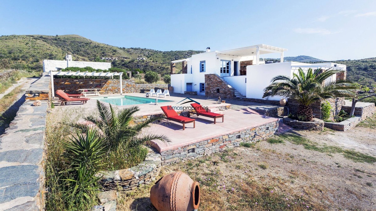 Kea Villa | Elegant and charming Villa Petra & Thea with a swimming pool and great sea view.