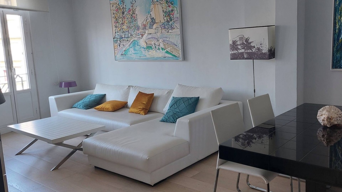 La Gran Via House | Elegant and luxurious apartment in the center