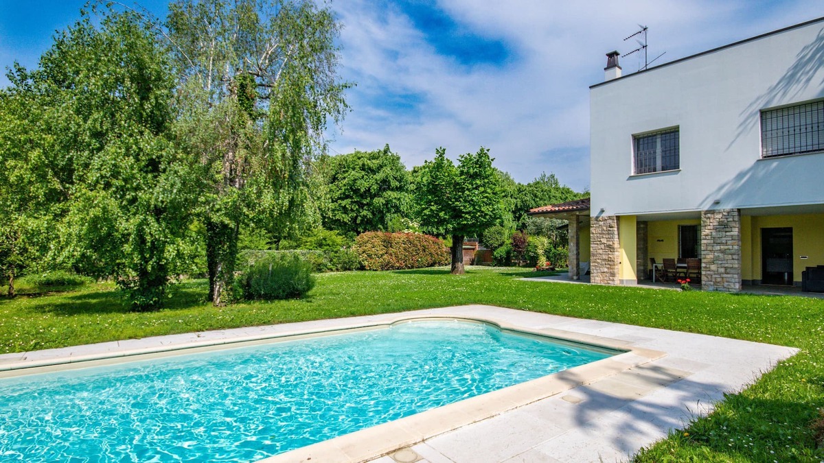 Pieve Vecchia Villa | Elegant and modern villa at 50 m from the lake with garden, swimming pool