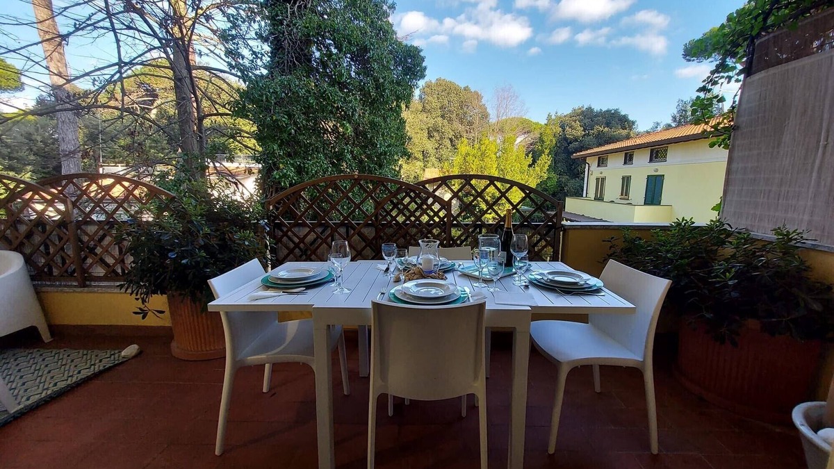 Cinquale Apartment | ELEGANT APARTMENT 150 METERS FROM THE SEA CINQUALE - FORTE DEI MARMI - VERSILIA