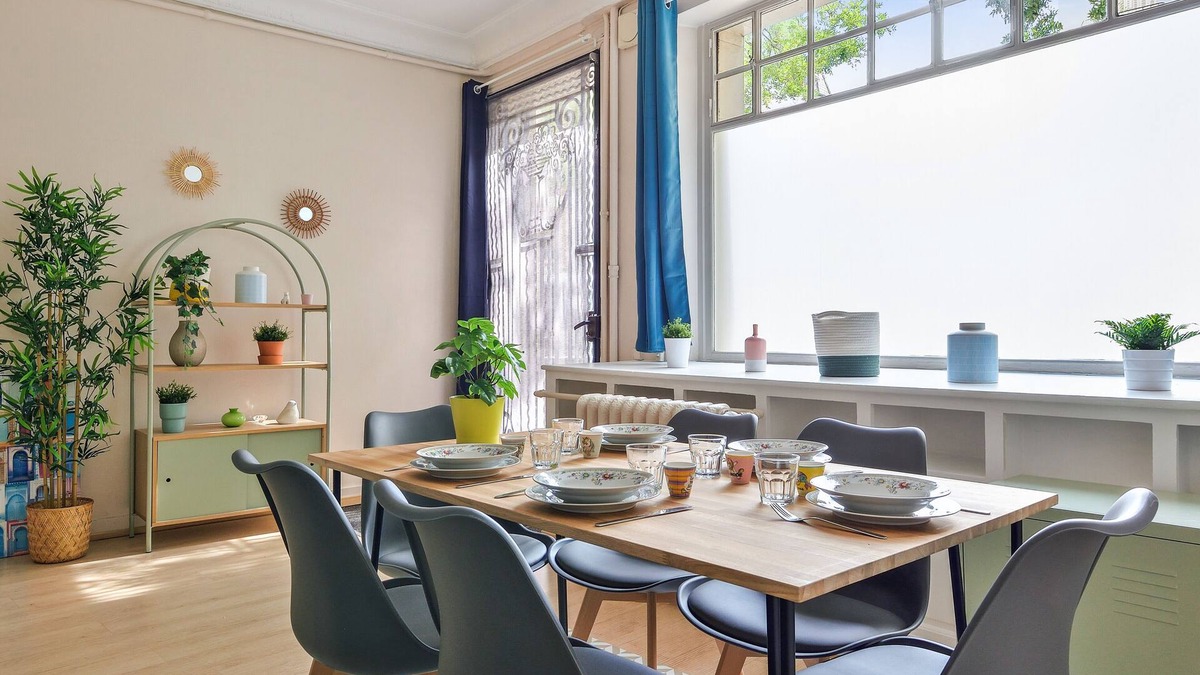 Porte de Saint-Cloud Apartment | Elegant Apartment in Paris 16th