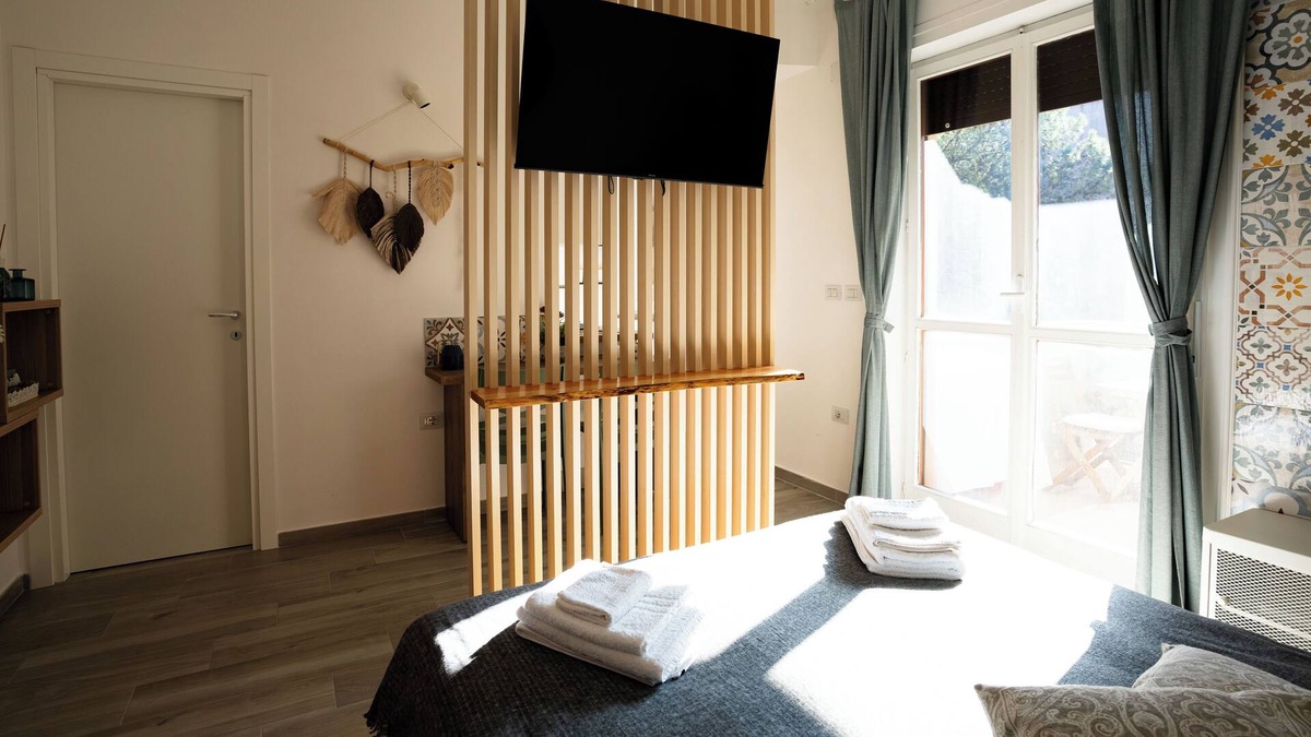 Magazzeno Apartment | Elegant apartment located inside a private park, Arbostella area.